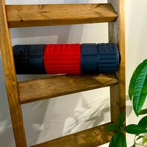 Brookstone Vibrating Muscle Roller/Self Massage.